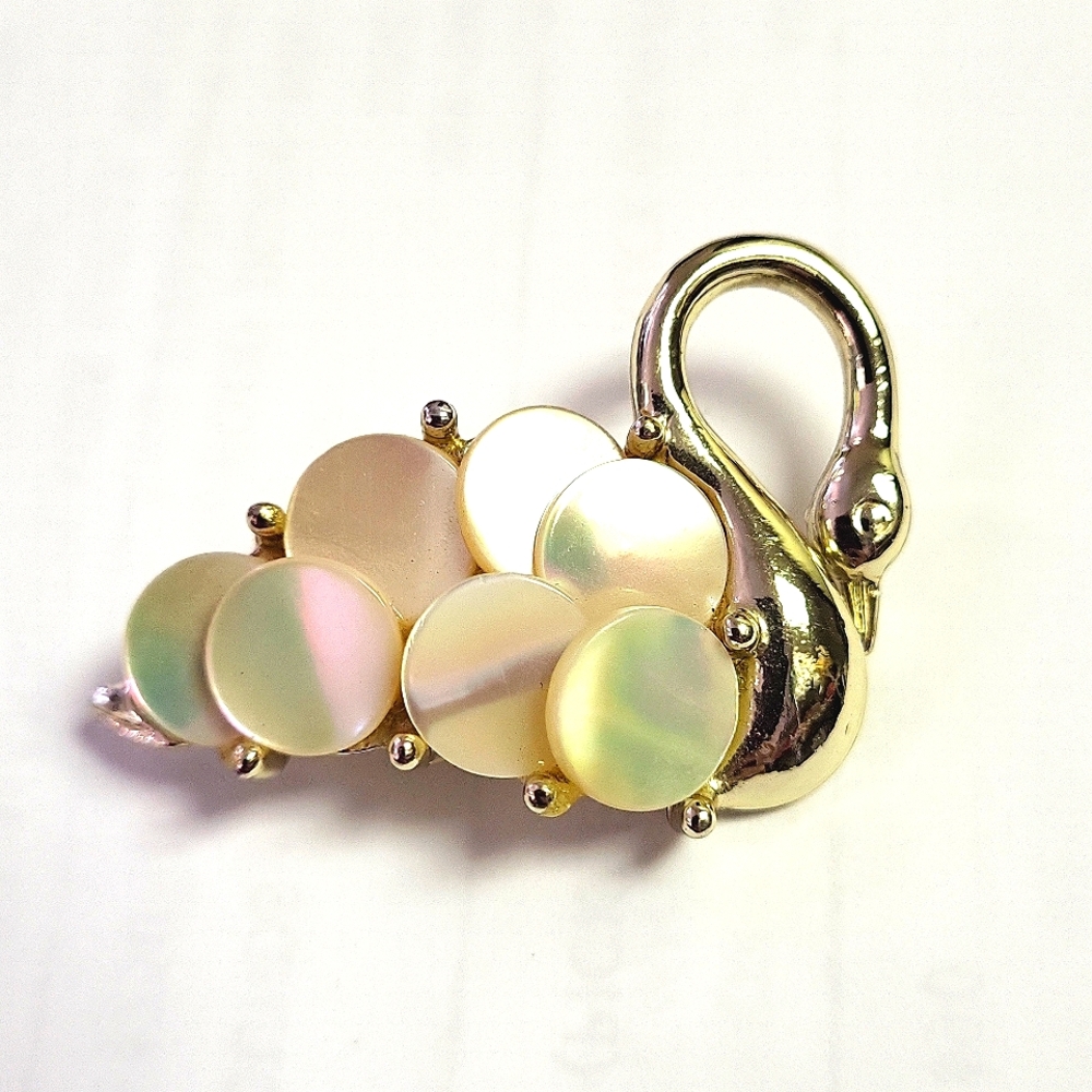 Swan Pin